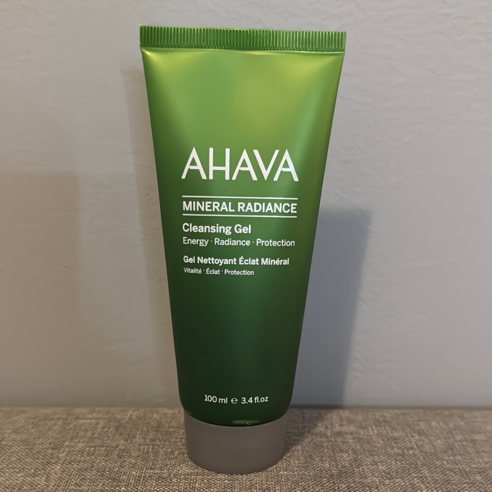 AHAVA Mineral Radiance Cleansing Gel